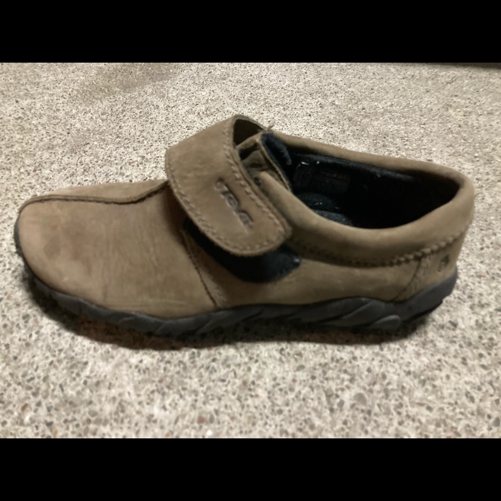 Teva Shoes, Barely Worn - image 6
